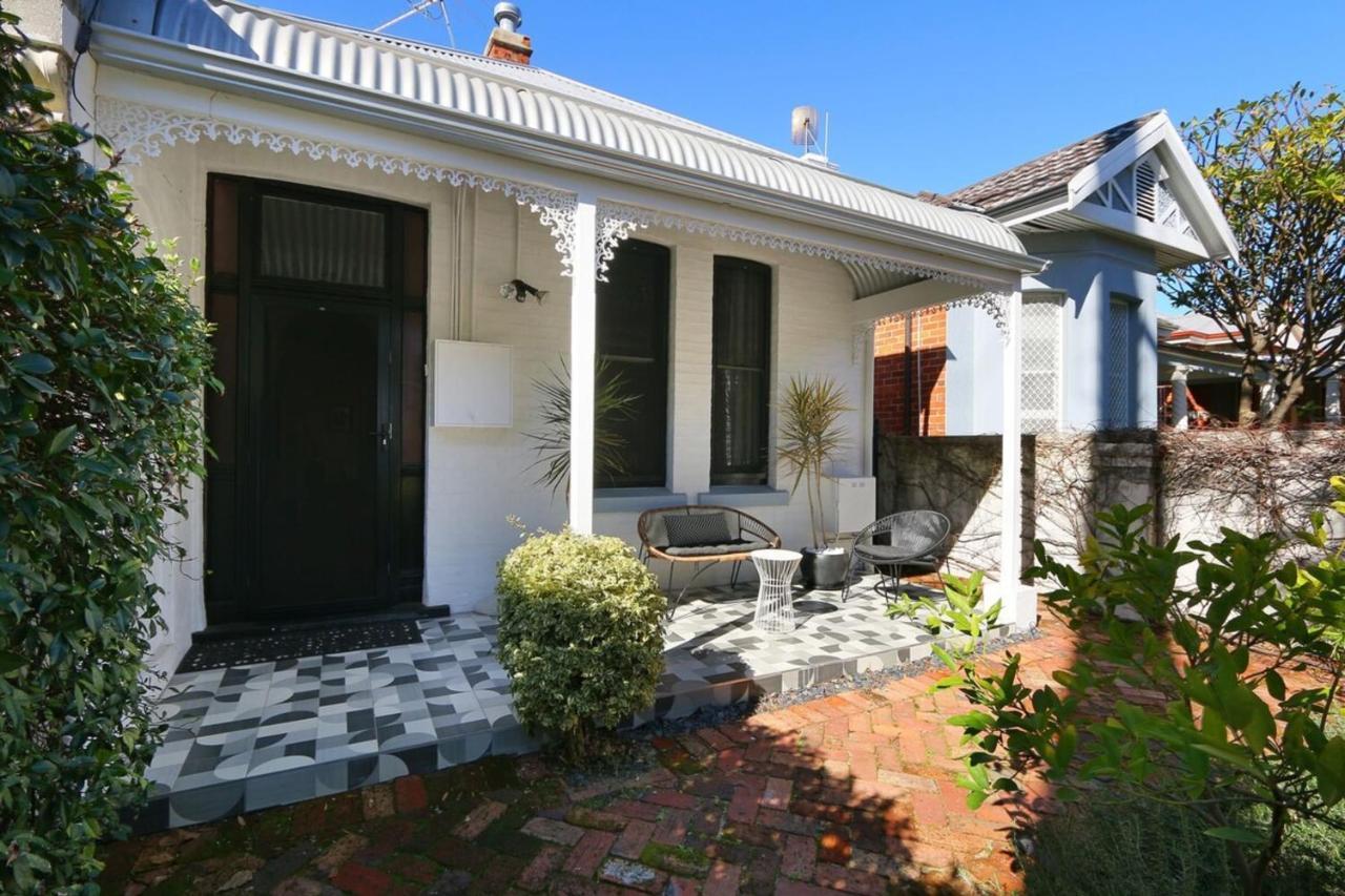 Villa Boutique 2-Bed House With Garden In Northbridge Perth Exterior foto